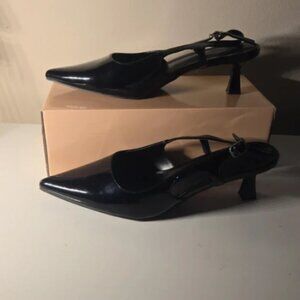 Black Pointed-Toe High Heels with Bowknot Decoration